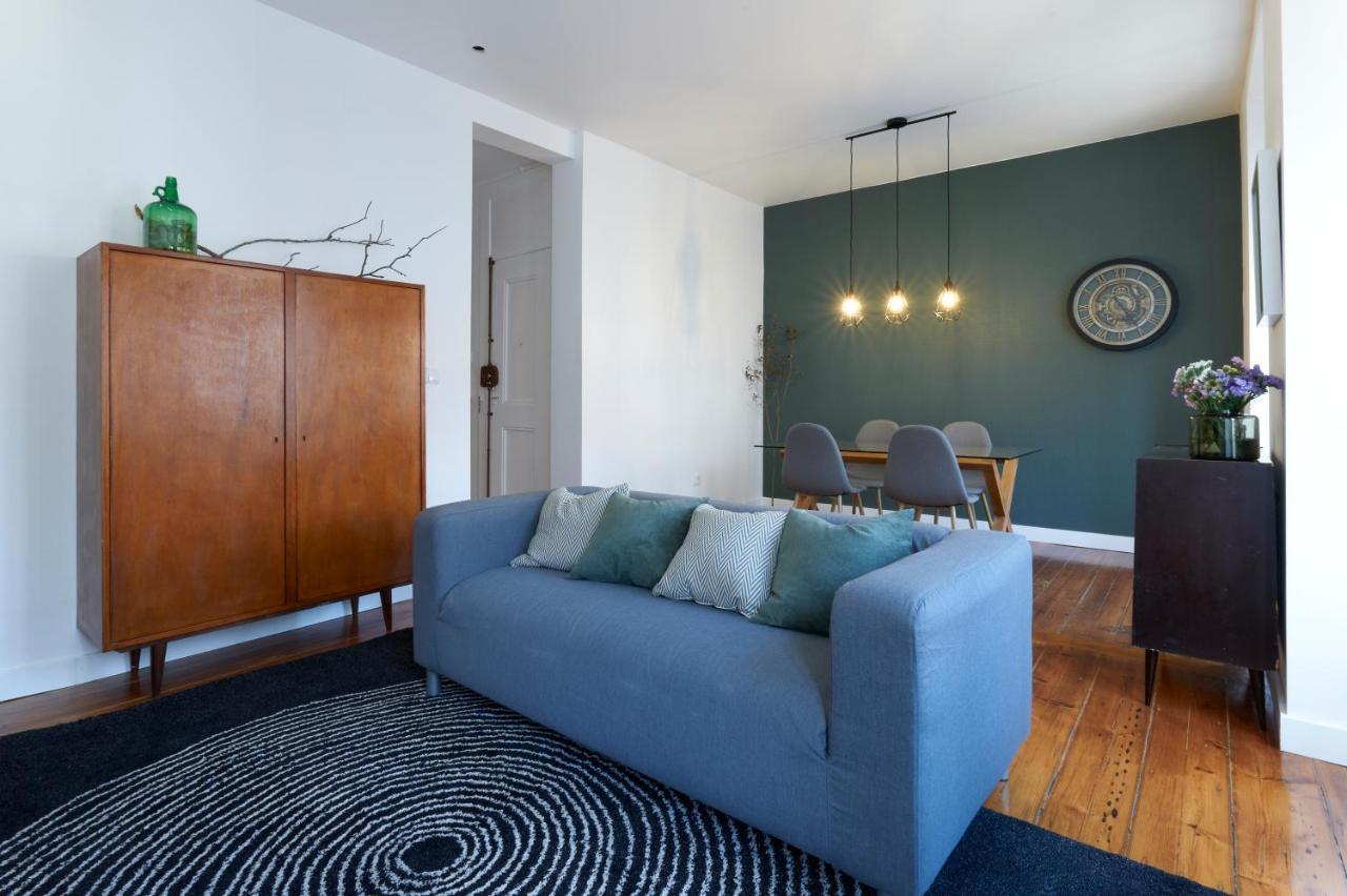 Appartement Retiro Da Graça: Stylish Sunny Apt With A Balcony Lisboa