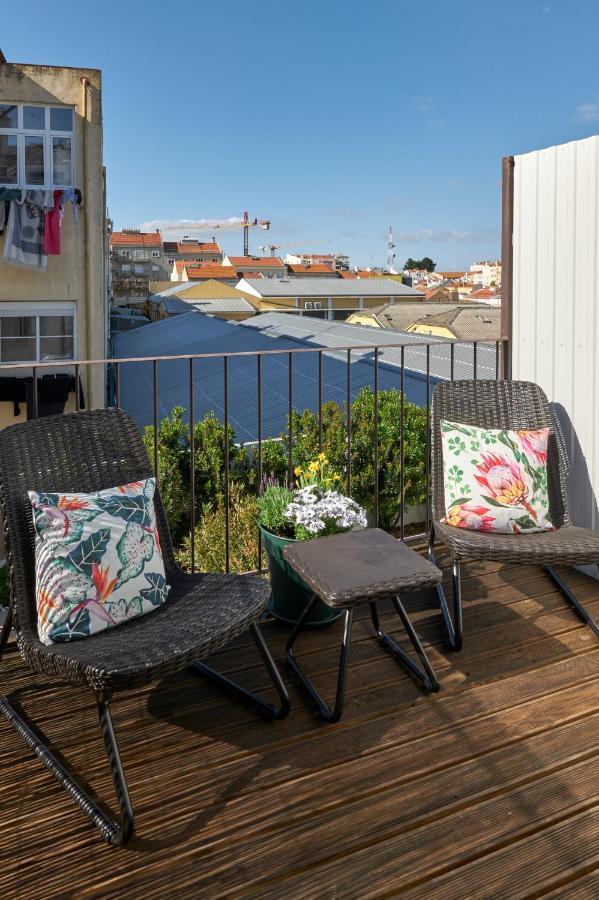 Appartement Retiro Da Graça: Stylish Sunny Apt With A Balcony *