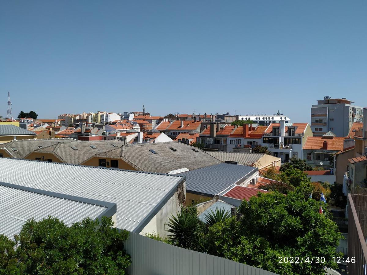 Appartement Retiro Da Graça: Stylish Sunny Apt With A Balcony