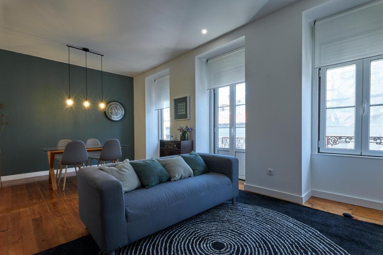 Appartement Retiro Da Graça: Stylish Sunny Apt With A Balcony Lisboa