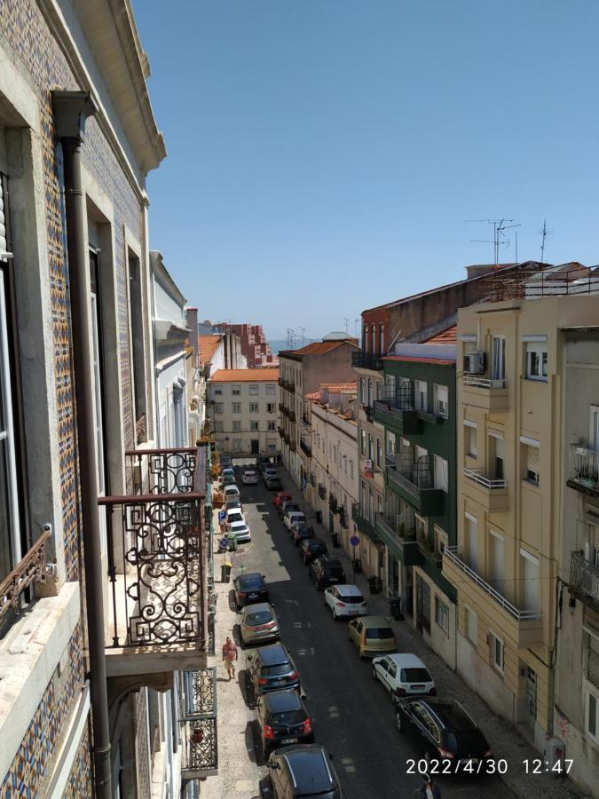 Retiro Da Graça: Stylish Sunny Apt With A Balcony
